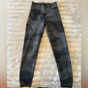 Aerie camo High-Rise Leggings